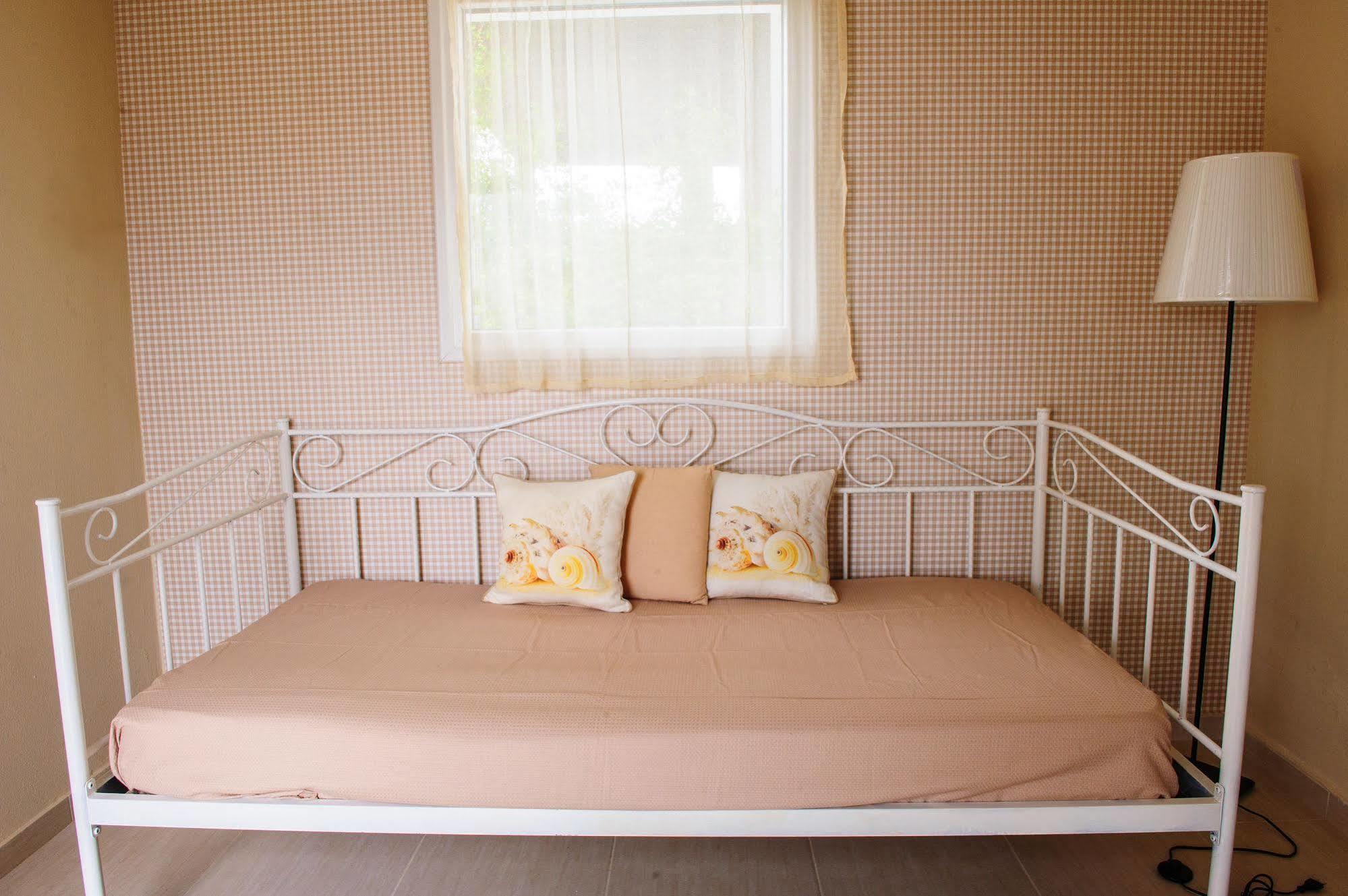Golden Sun Boutique Aparthotel Malia  Bagian luar foto